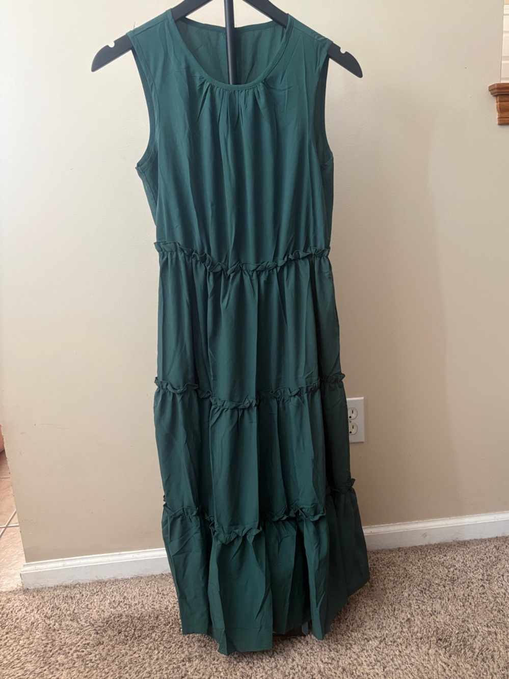 Sleeveless Tiered Maxi Dress in Deep Green